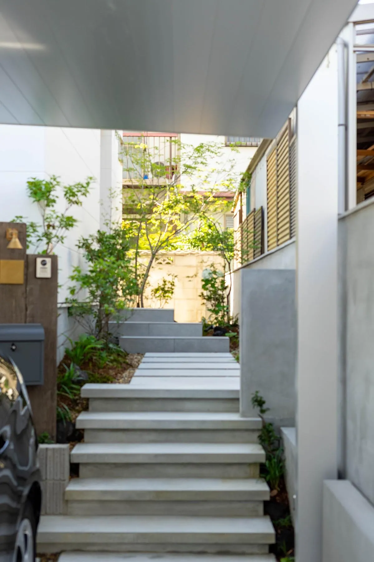 室内と外を緑で繋ぐ、心地よい外構デザイン