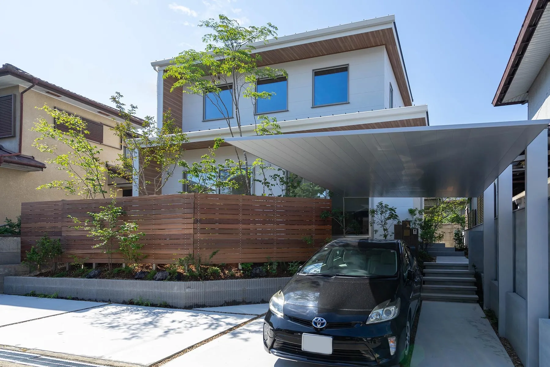 室内と外を緑で繋ぐ、心地よい外構デザイン